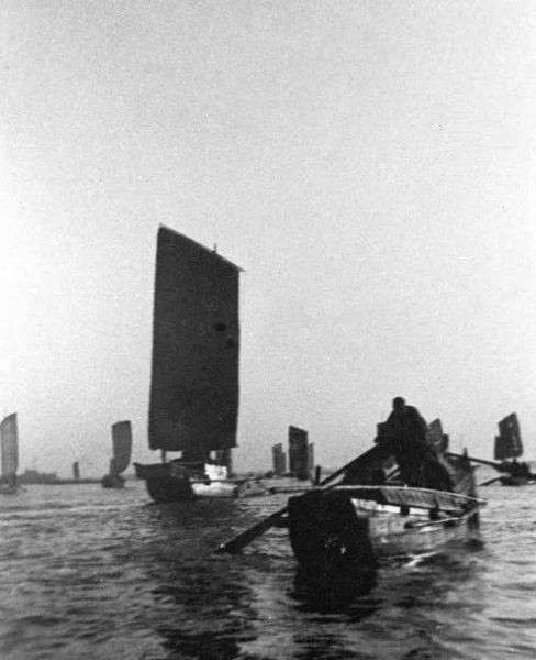 中国海军成立于哪一年