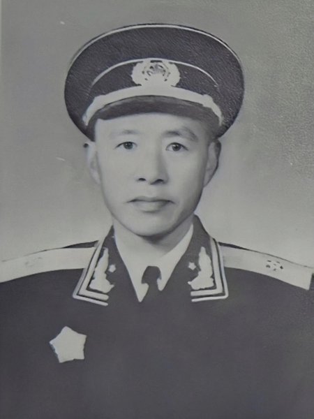 中国海军成立于哪一年
