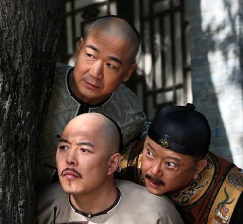 纪晓岚和和珅是一个级别吗