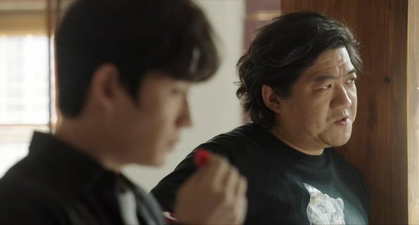 吴邪和张起灵的关系有爱情吗