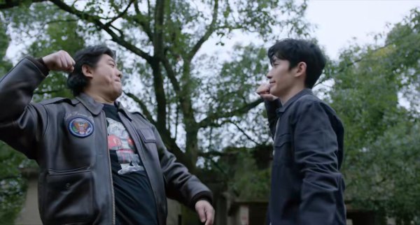 吴邪和张起灵的关系有爱情吗