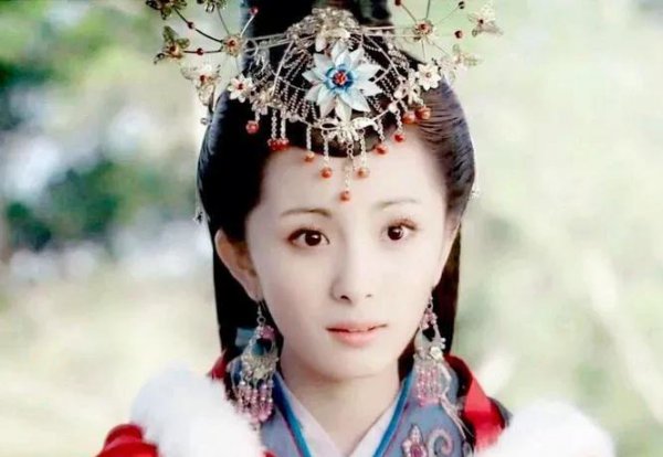 昭君出塞后被匈奴单于封为什么