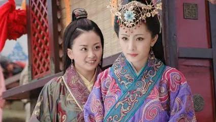 昭君出塞后被匈奴单于封为什么