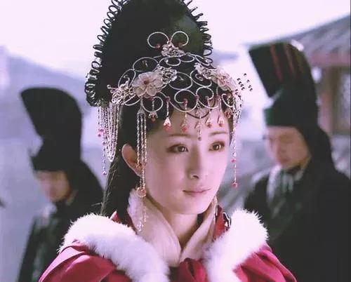 昭君出塞后被匈奴单于封为什么