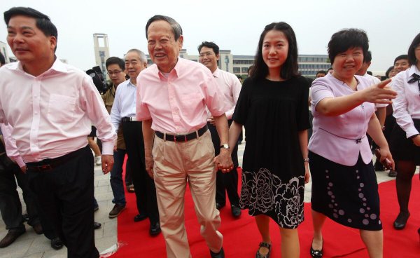 杨振宁和翁帆怎么走到一起的
