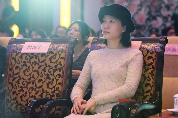 杨振宁和翁帆怎么走到一起的