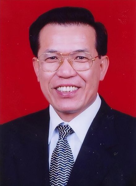 卢瑞华个人资料及贡献简介