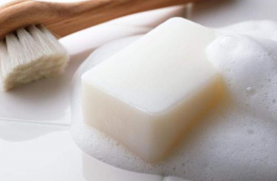 香皂洗澡好还是沐浴露好 对比就知道效果差别还真大