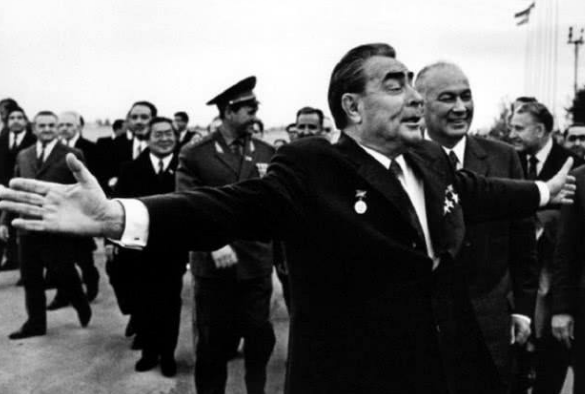 勃列日涅夫得了多少勋章