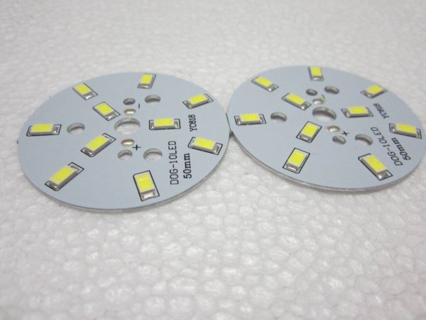 室内led灯闪烁故障解决方法