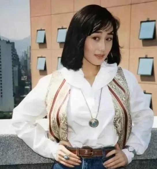 利智和李连杰什么时候在一起的