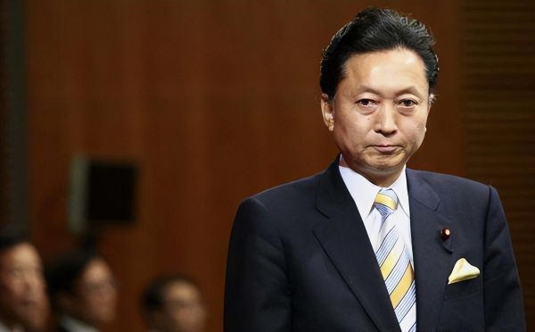 鸠山由纪夫个人简介