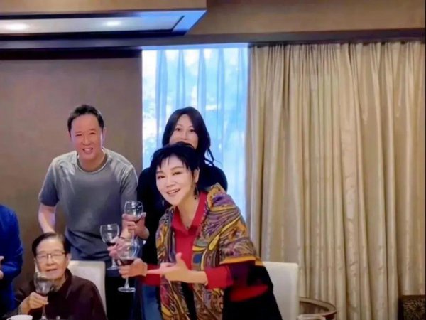 歌唱家董文华现在情况怎么样