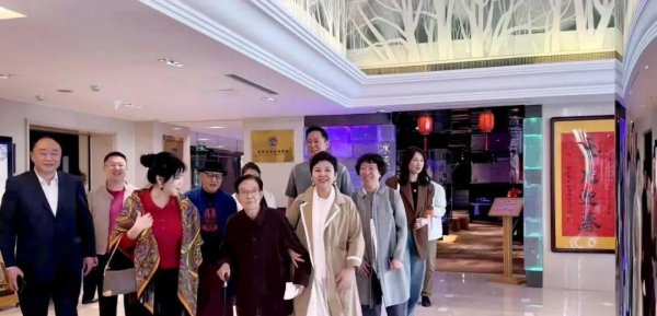 歌唱家董文华现在情况怎么样