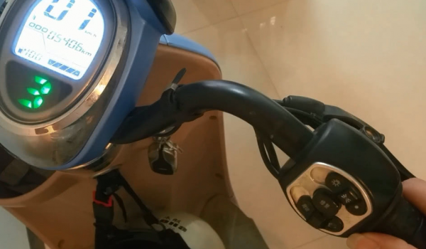 电瓶车充满电后不耐用