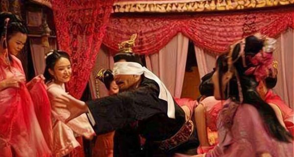 古代宫女穿开裆裤是什么样的