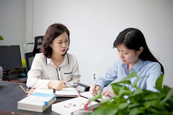 辅导员和班主任的区别