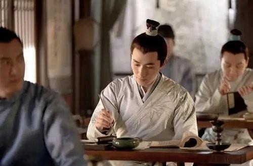 八股文经典范文翻译及解析