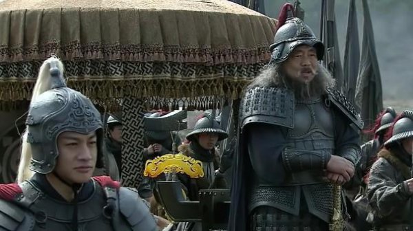 吕布和王允是什么关系