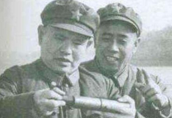 王耀献将军简介