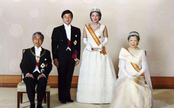 菊花王朝是哪个国家