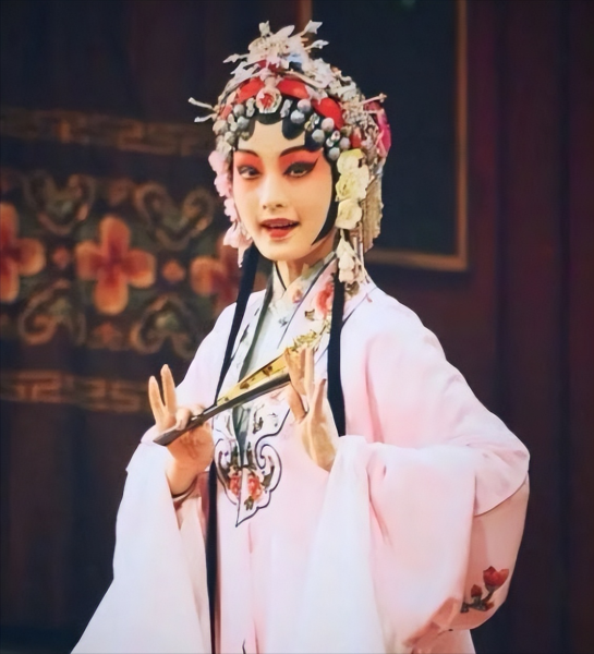 李沁个人简历资料