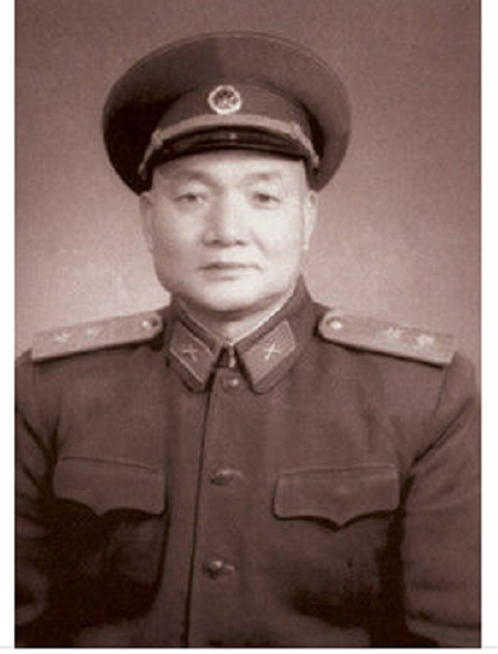 开国中将孔从洲的夫人和子女的资料情况简介