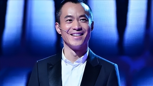 元央视主持邱启明个人简历