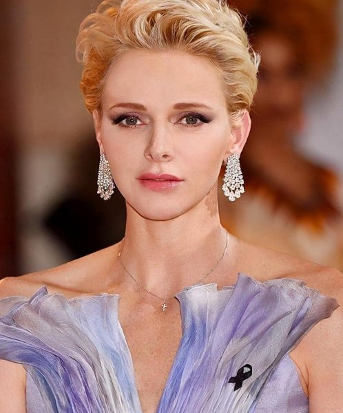 摩洛哥王妃夏琳现状