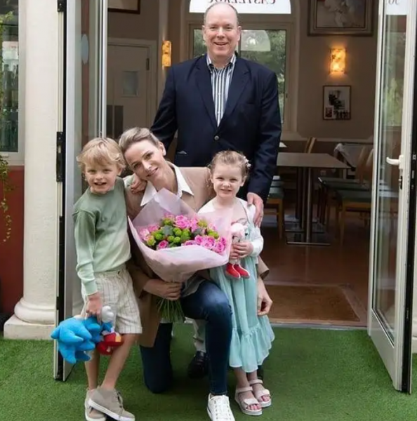 摩洛哥王妃夏琳现状