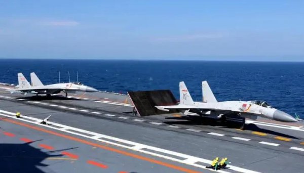 中国海军成立于哪一年