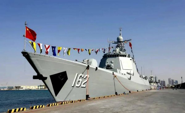 中国海军成立于哪一年