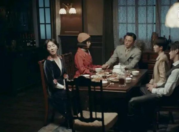 烈火军校曲曼婷和沈听白在一起了吗