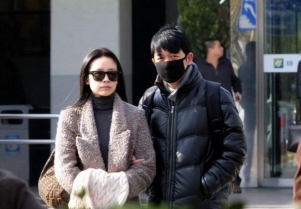 潘粤明前妻叫什么名字