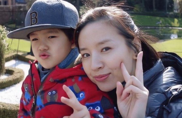 潘粤明前妻叫什么名字