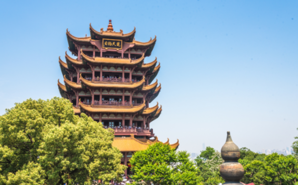 穷且益坚 不坠青云之志什么意思