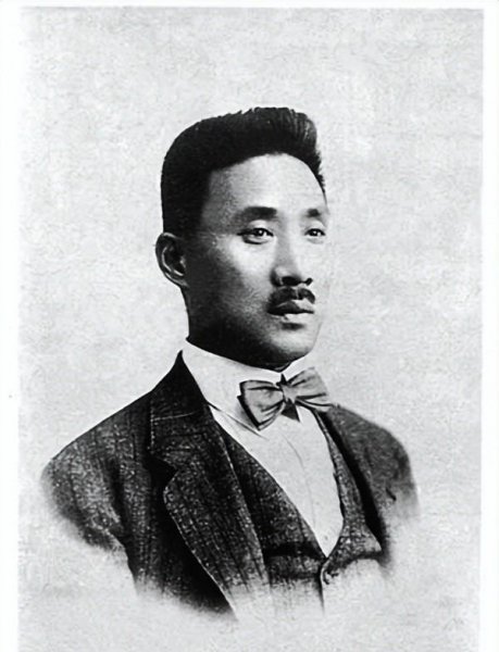 张伯苓生平简介