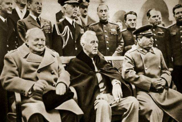 二战前的雅尔塔会议三巨头各有自己的如意算盘