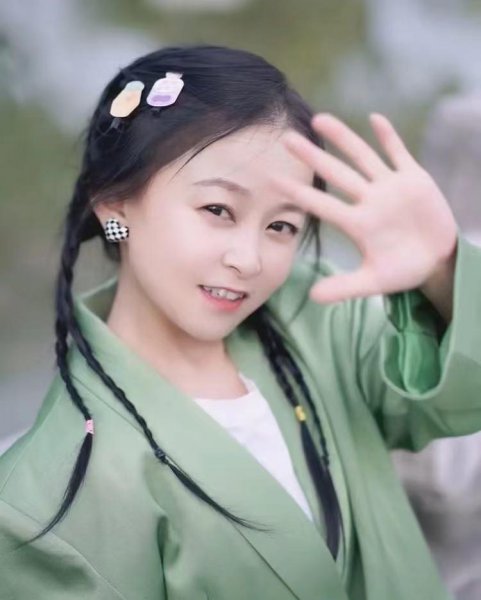 朱洁个人资料简介