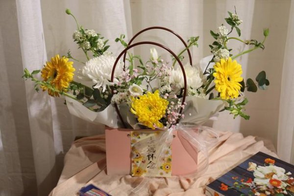 清明节扫墓要准备什么东西