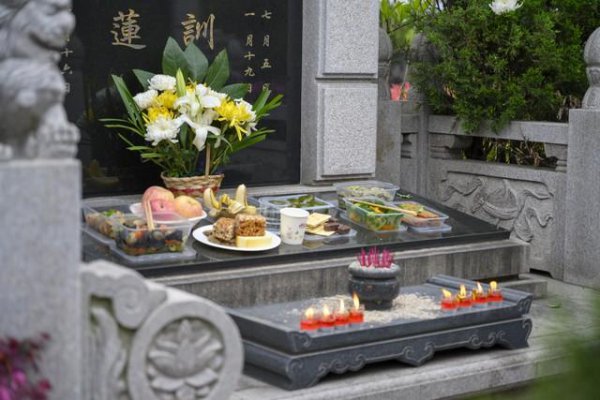 清明节扫墓要准备什么东西