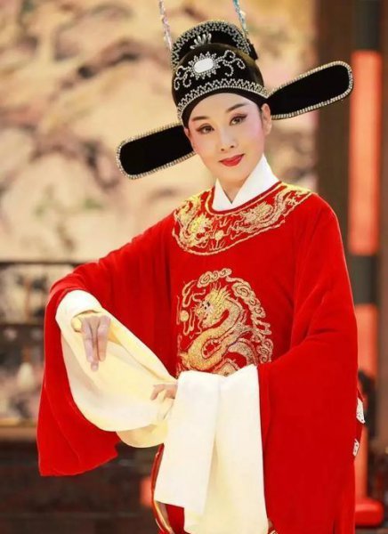 韩再芬个人简历