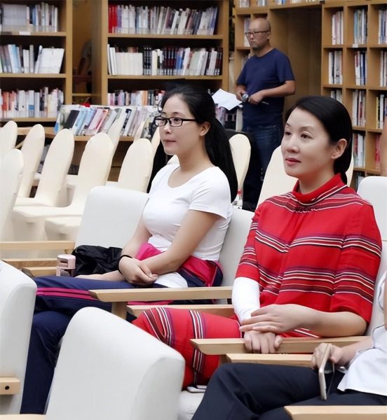 韩再芬个人简历