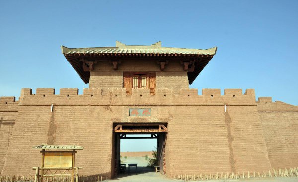 西出阳关无故人的阳关在哪里