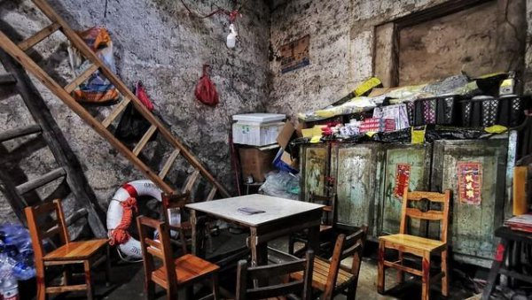 解忧杂货店主要内容梗概