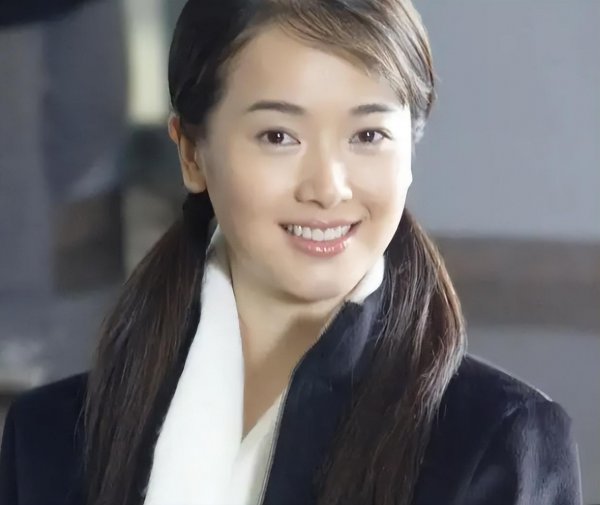 演员左小青个人资料简介及老公图片