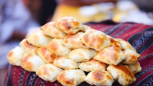 （X-J）少数民族维吾尔族的节日风俗、服饰及饮食特点