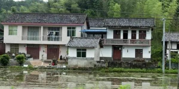 东高不算高，西高压断腰的说法有吗