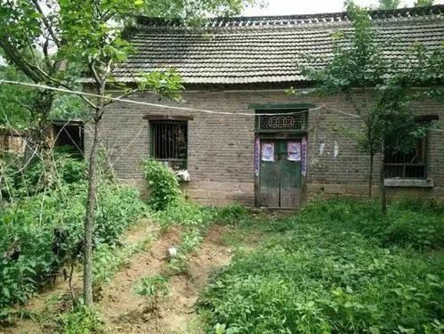 宁叫鬼把门，不叫鬼撵人是什么意思