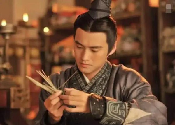 王莽为什么说是穿越者
